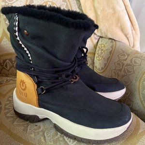 ULU IIA WOMEN'S BOOTS